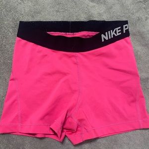 Woman’s Nike Pros